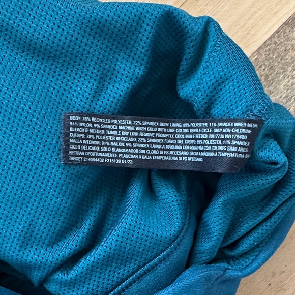 Women's High-Neck Sports Bra, Size M - Picture 4 of 4